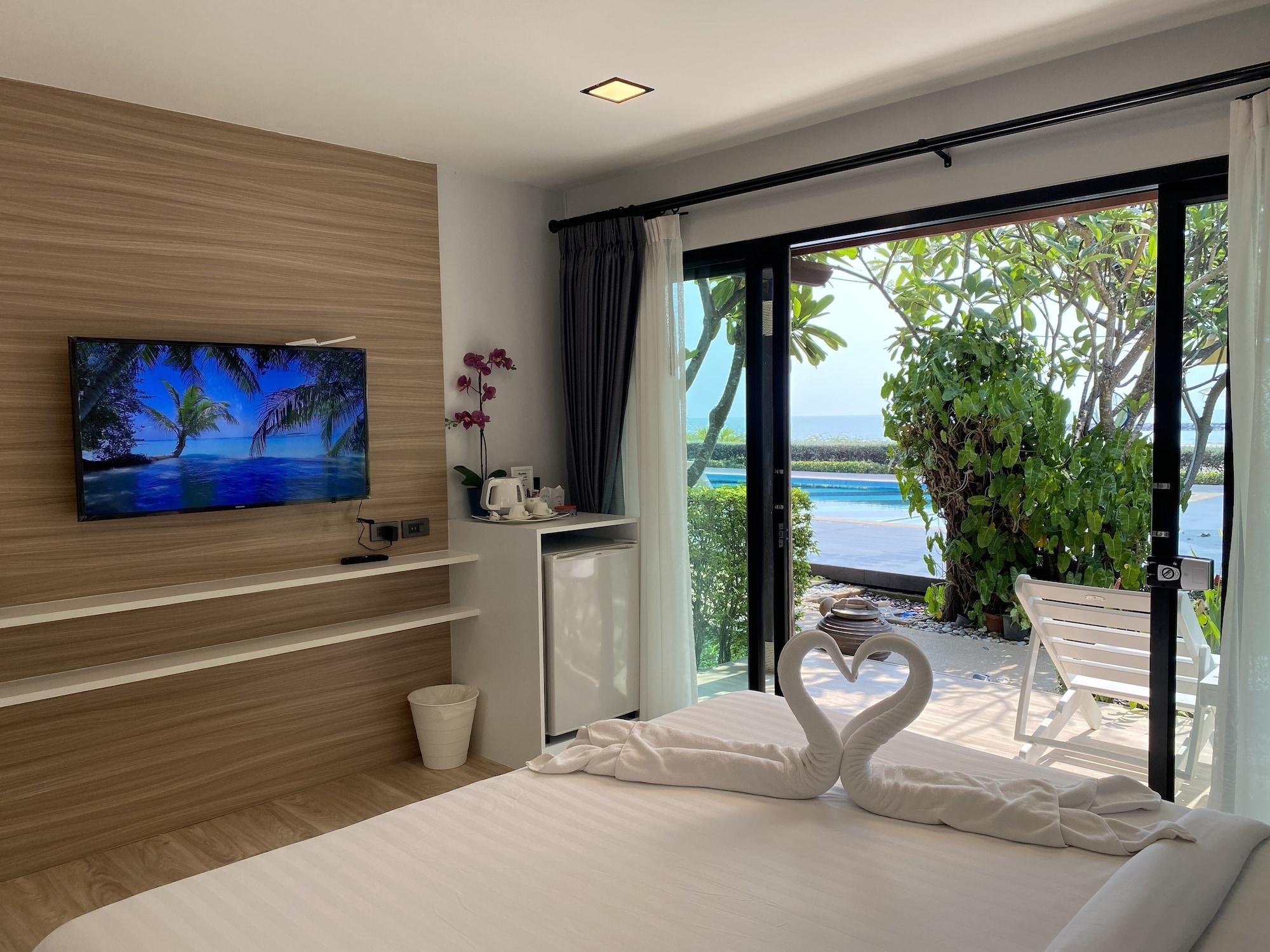 Chez Nous Boutique Resort Haad Chao Samran Bagian luar foto