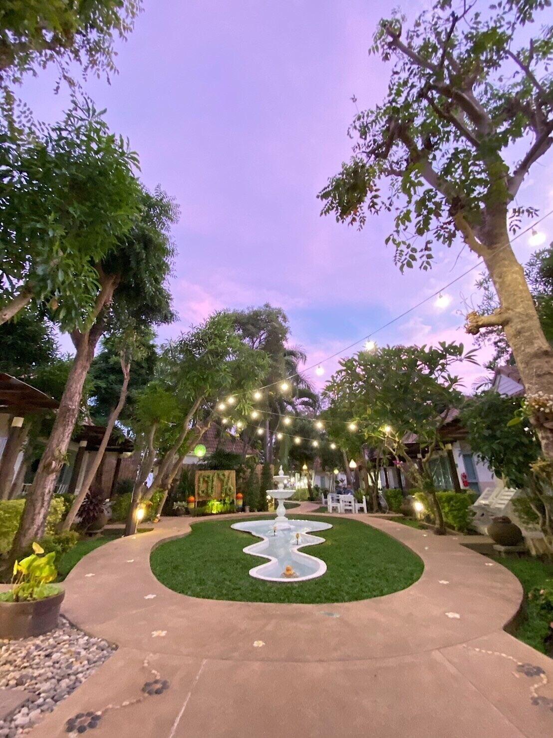 Chez Nous Boutique Resort Haad Chao Samran Bagian luar foto