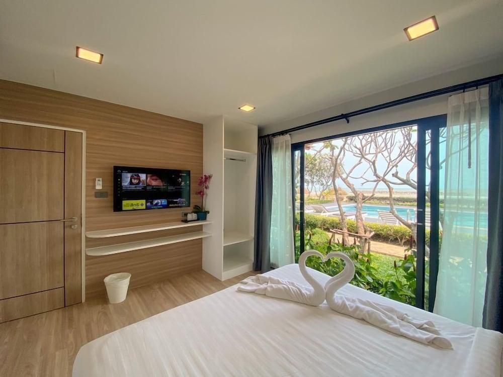 Chez Nous Boutique Resort Haad Chao Samran Bagian luar foto