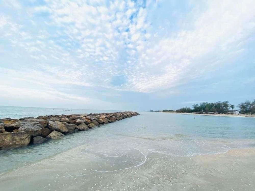 Chez Nous Boutique Resort Haad Chao Samran Bagian luar foto