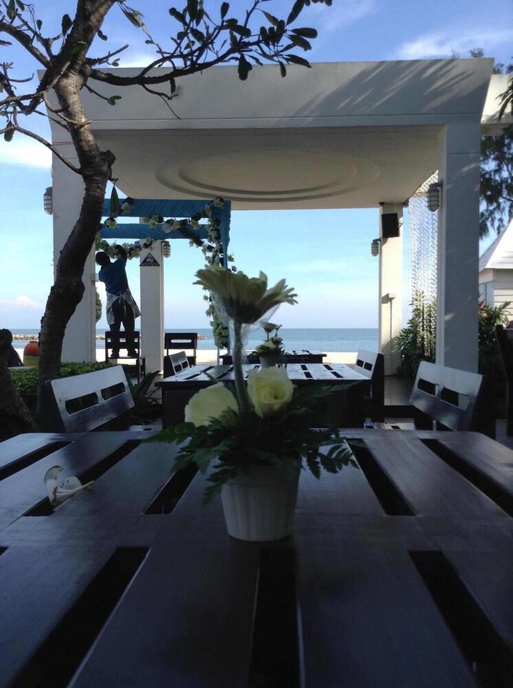 Chez Nous Boutique Resort Haad Chao Samran Bagian luar foto