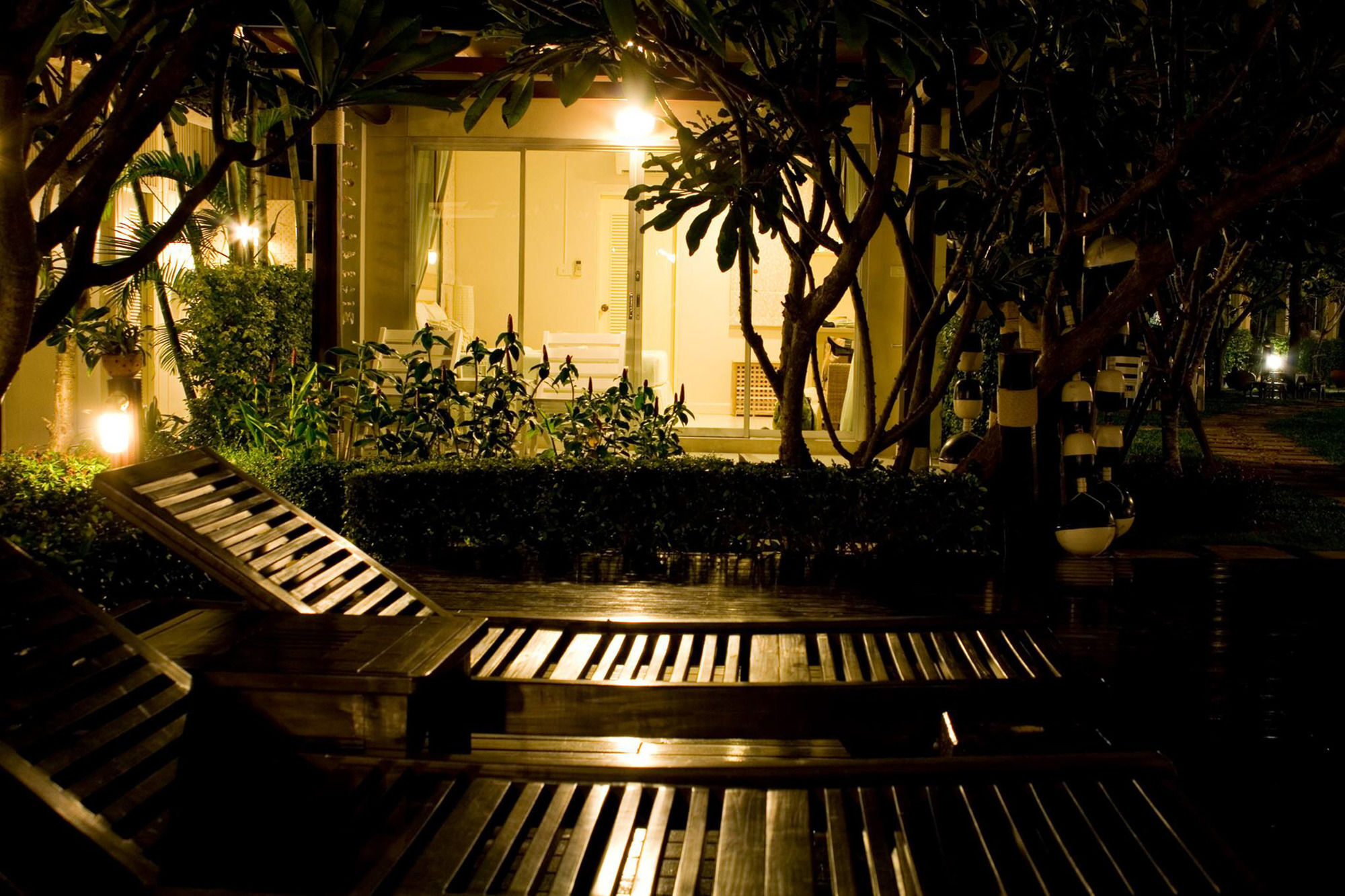 Chez Nous Boutique Resort Haad Chao Samran Bagian luar foto