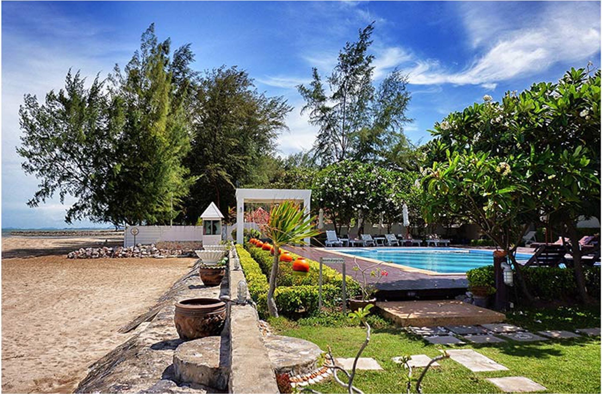 Chez Nous Boutique Resort Haad Chao Samran Bagian luar foto