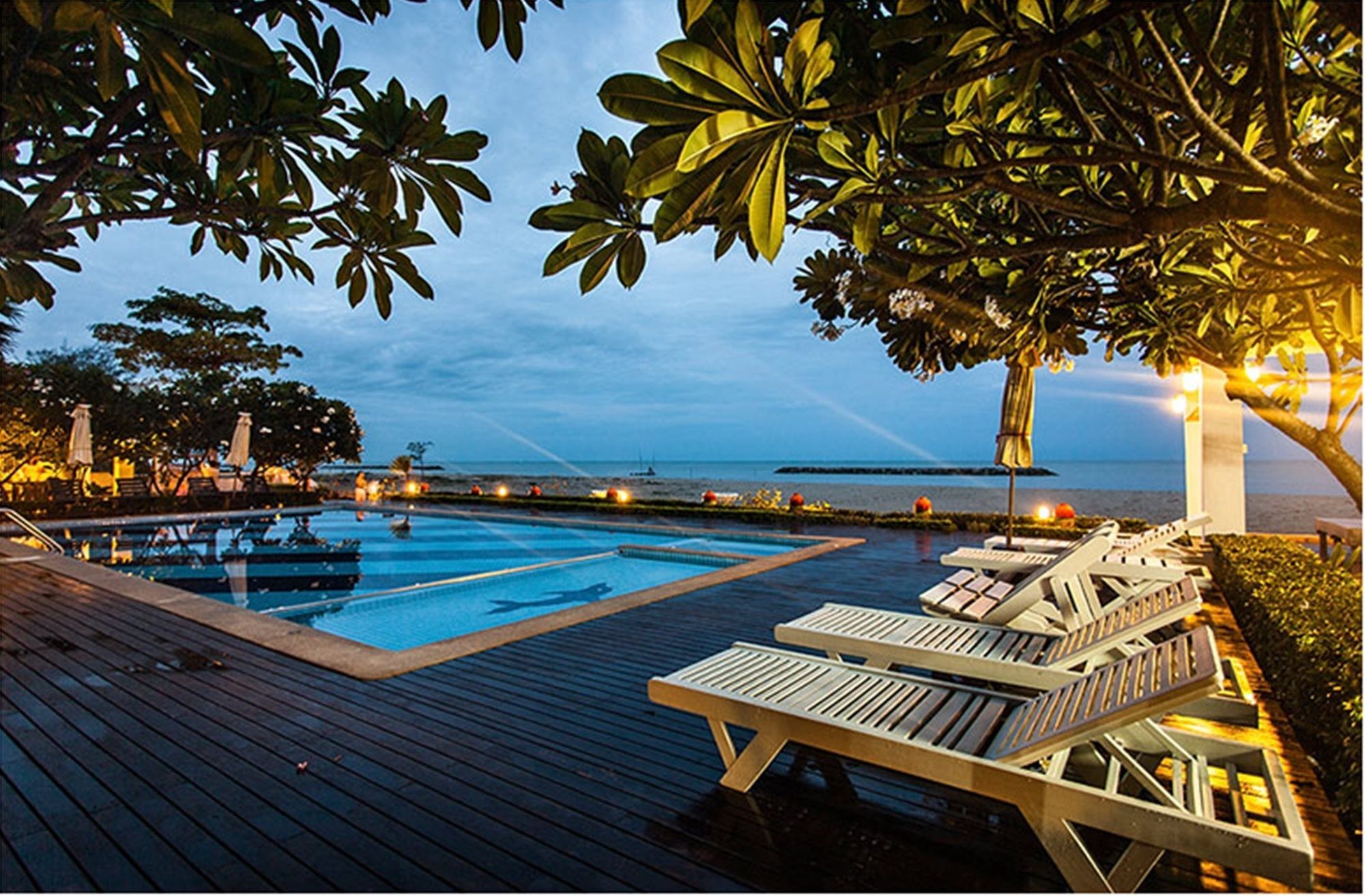 Chez Nous Boutique Resort Haad Chao Samran Bagian luar foto