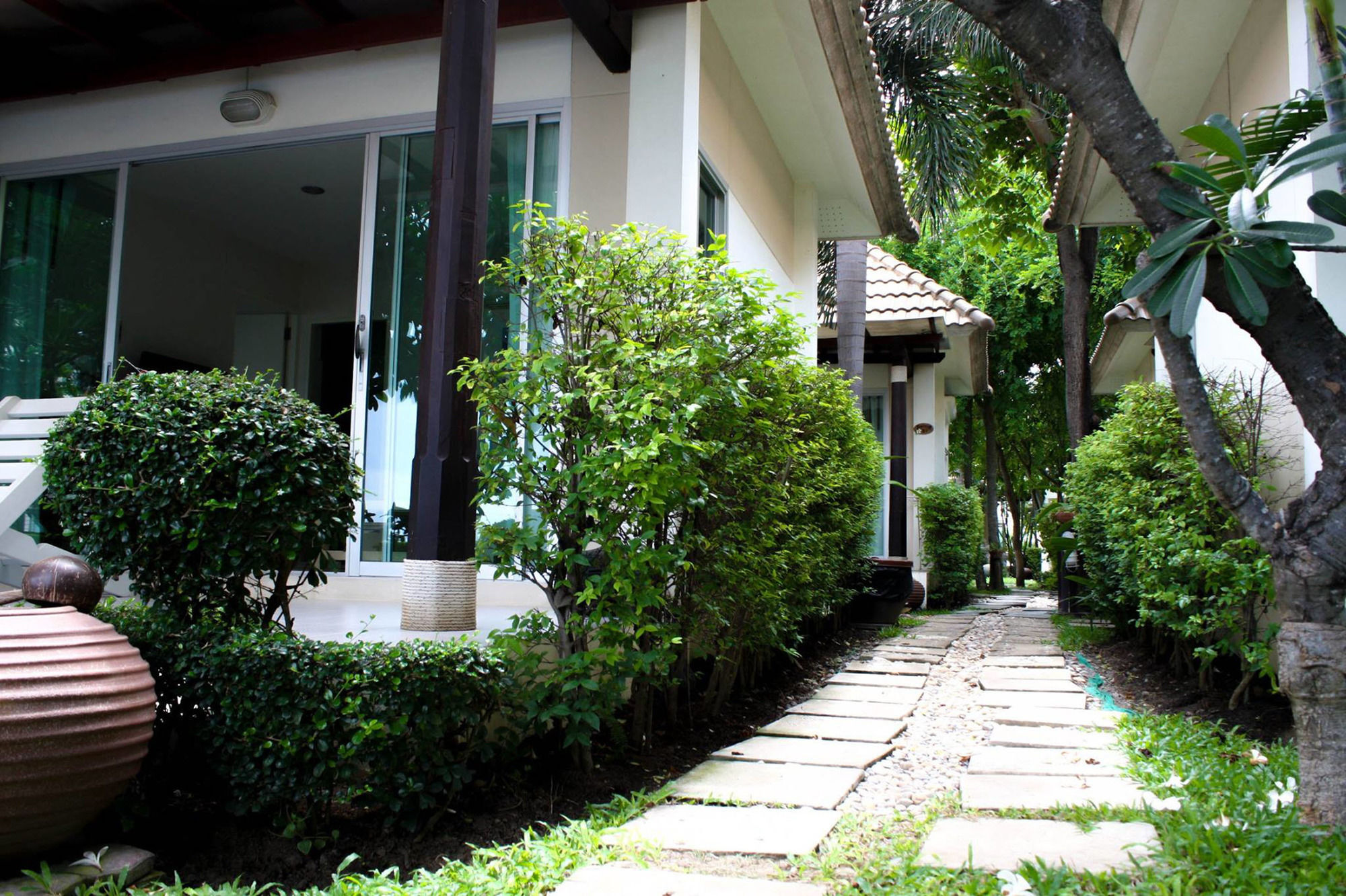 Chez Nous Boutique Resort Haad Chao Samran Bagian luar foto